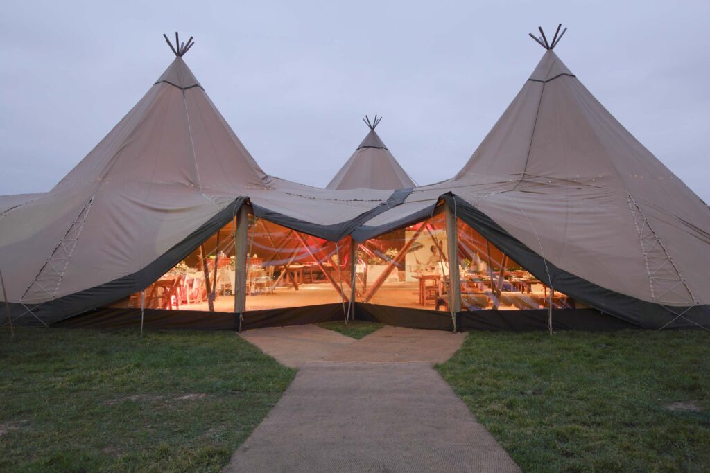 Tipi udlejning - 3 stk. Stratus tipier m. Wallflex front